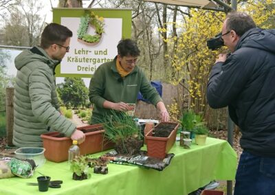 HR Fernsehen im Kräutergarten